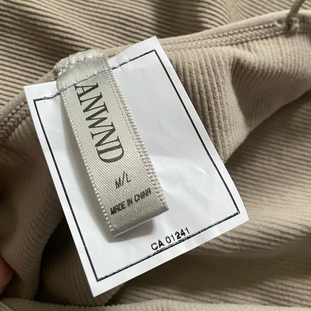 Simons Bodysuit - Picture 6 of 6
